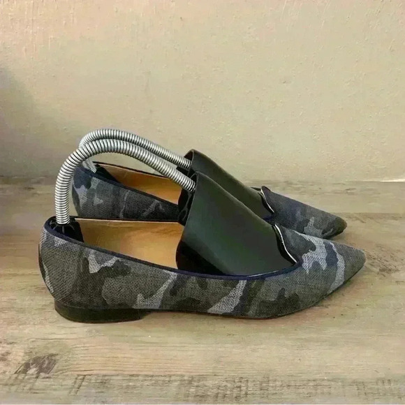 Anthropologie Jon Josef Gatsby Camo Print Pointed Toe Loafer Size 7M - Picture 1 of 7
